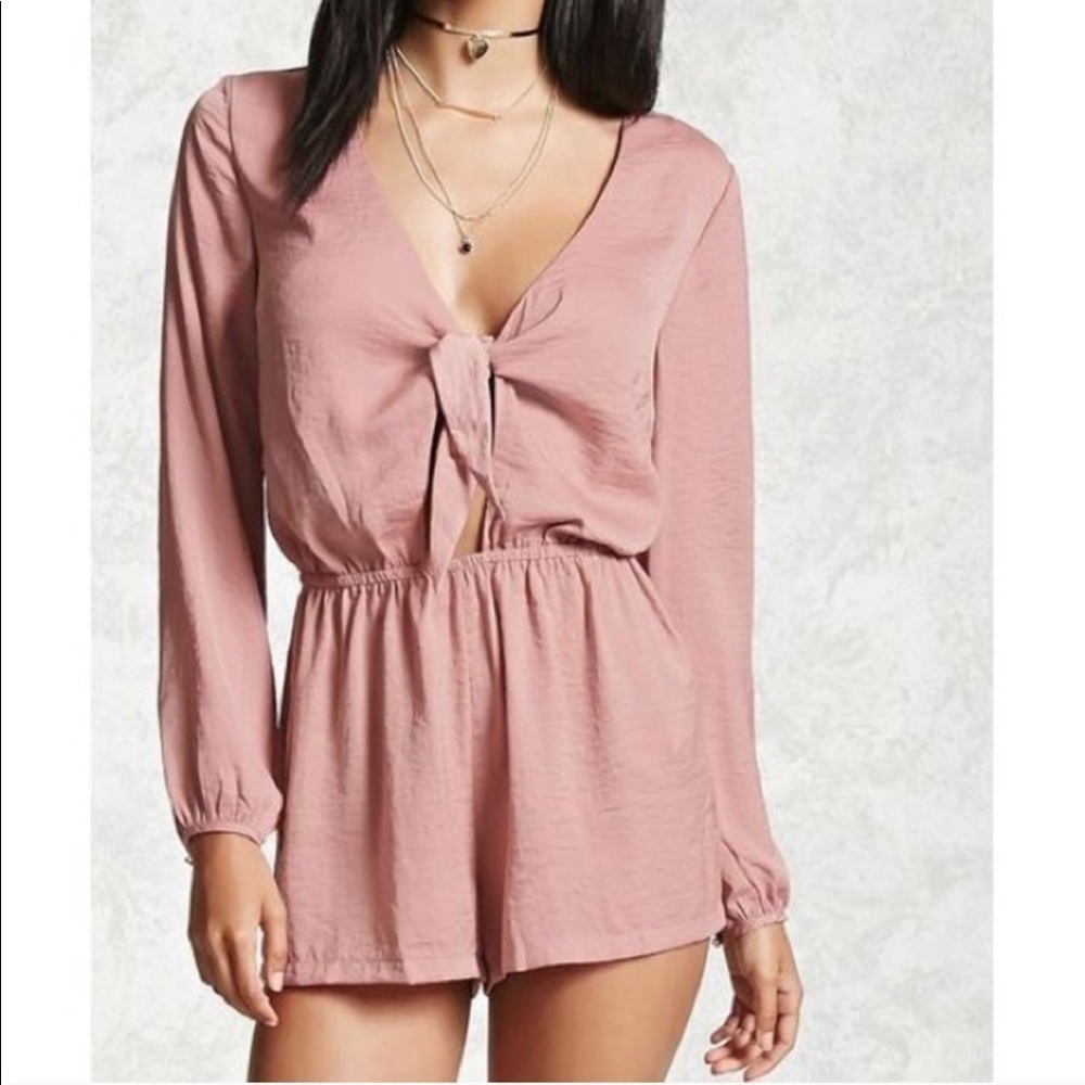 🎯3/$10 Tie Front Pink Shorts Romper Button Long Sleeves Small